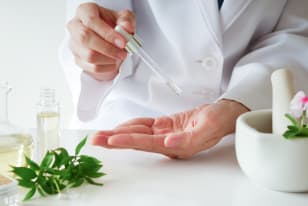 「オリジナル原料」は作れる？化粧品OEMメーカーが教える3つの手法