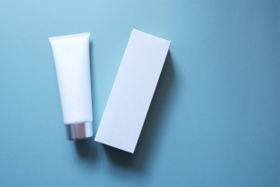 医薬部外品開発における「法定表示」とは？化粧品との違い・パッケージデザインの注意点